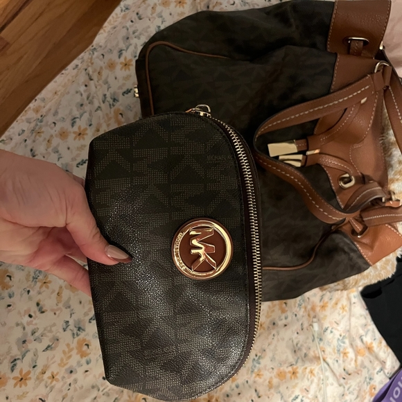 Michael Kors purse - Picture 3 of 3